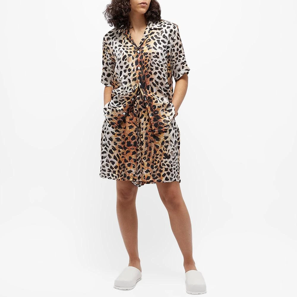 商品Endless Joy|Endless Joy Short Sleeve Satin Silk Leopard Print Shirt,价格¥4562,第5张图片详细描述