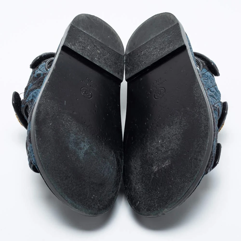 Chanel Navy Blue/Black Printed Denim CC Logo Dad Flat Sandals Size 37 商品