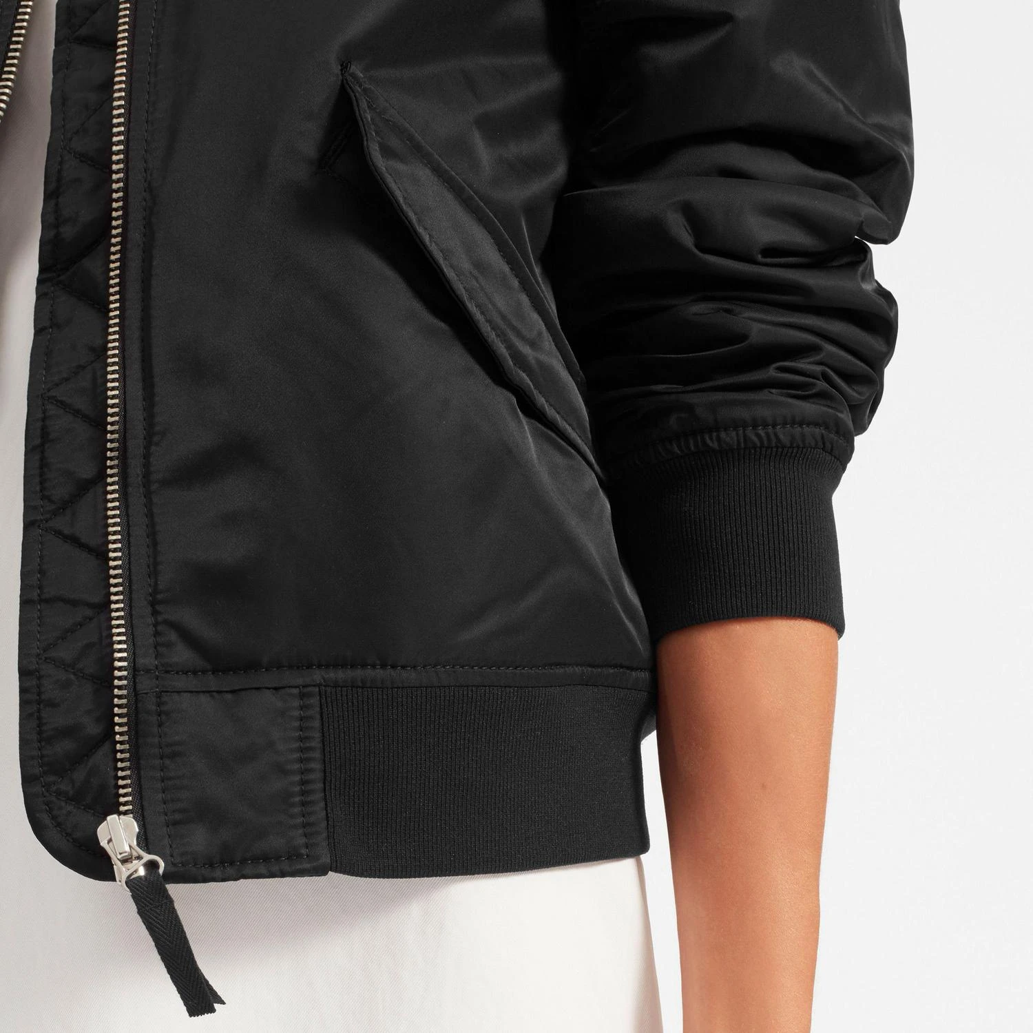 商品Everlane|The Bomber 夹克,价格¥590,第5张图片详细描述