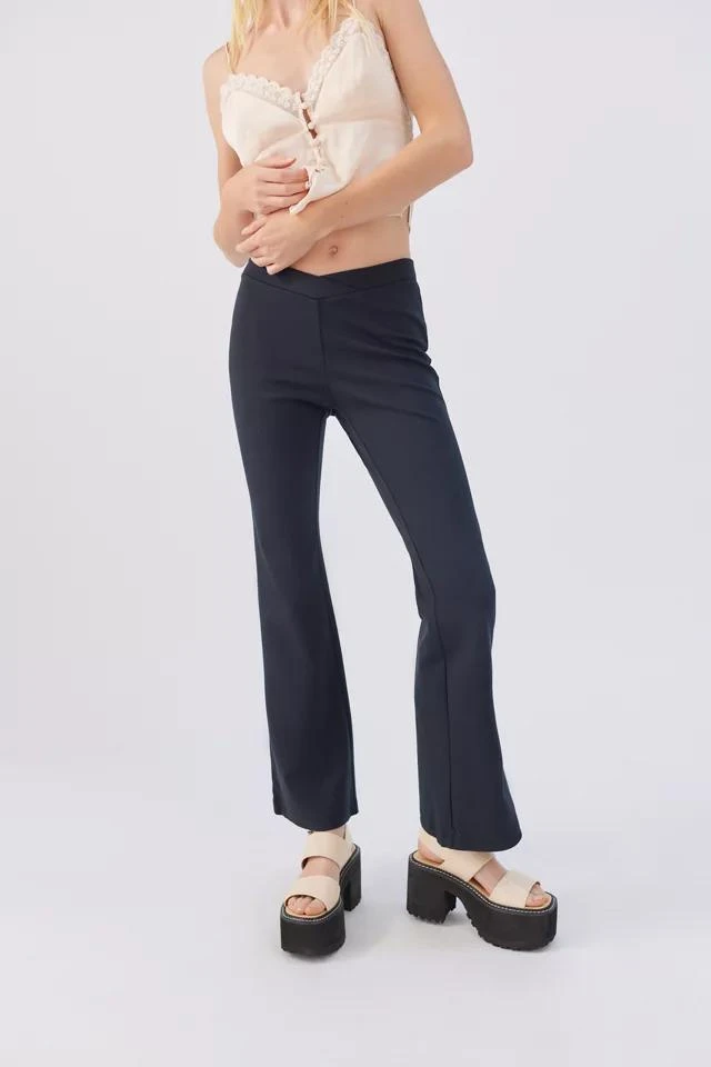 商品Urban Outfitters|UO Aliya Low-Rise  Ponte Pant,价格¥78,第4张图片详细描述