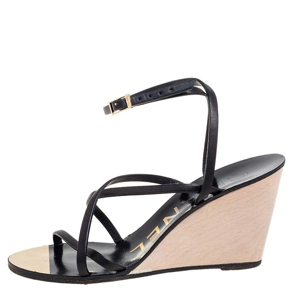商品[二手商品] Chanel|Chanel Black Leather Strappy Ankle Wedge Sandals Size 36,价格¥1505,第2张图片详细描述