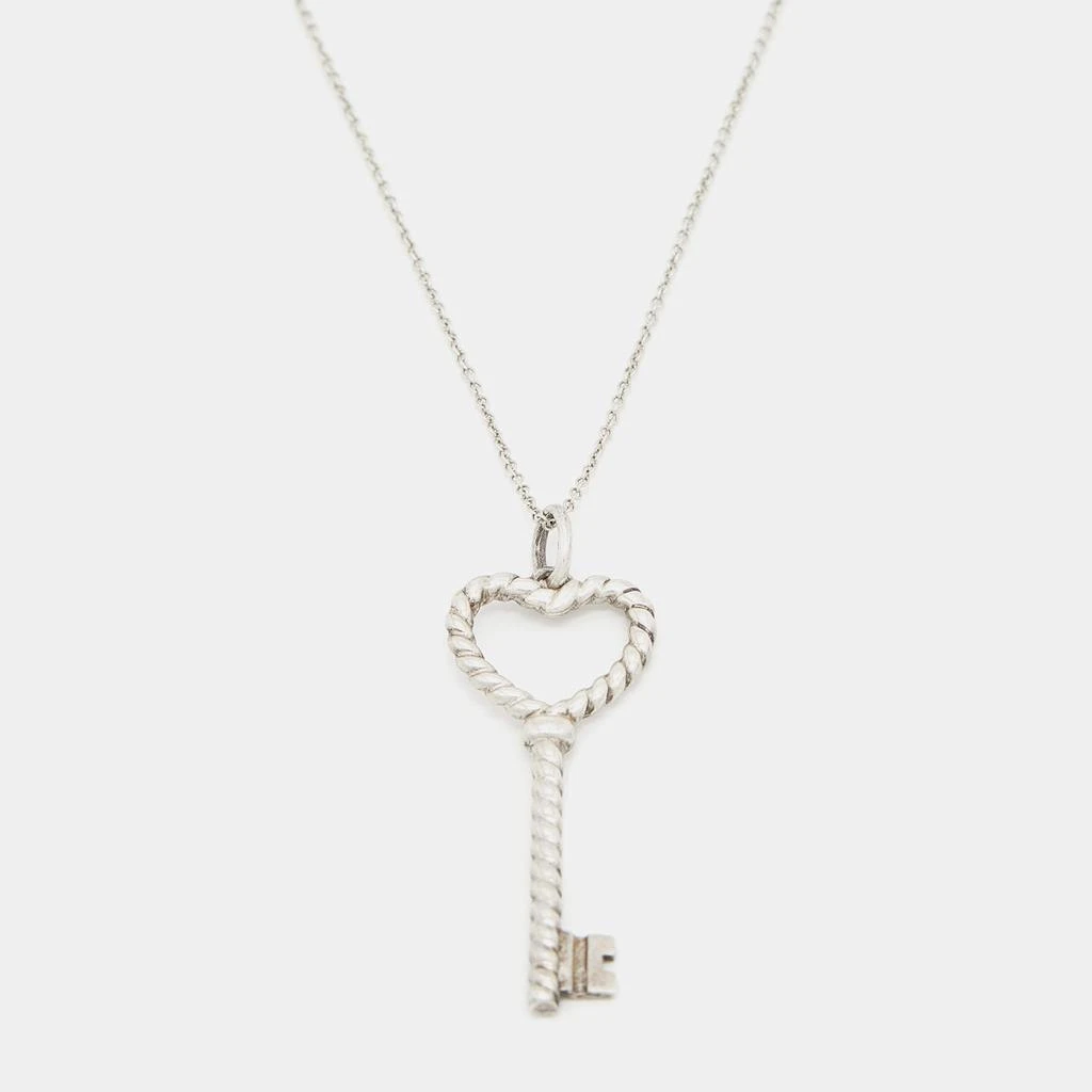 商品[二手商品] Tiffany & Co.|Tiffany & Co. Sterling Silver Twisted Heart Key Pendant Necklace,价格¥1541,第1张图片