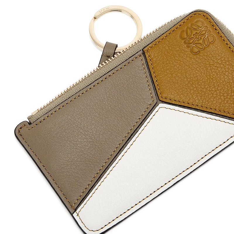 商品Loewe|【预售3-7天】罗意威 22年新款Puzzle系列 女士月桂绿/赭石色/白色三色拼接牛皮革拉链开合双折硬币包卡片包C510R50X04-1855,价格¥3089,第6张图片详细描述