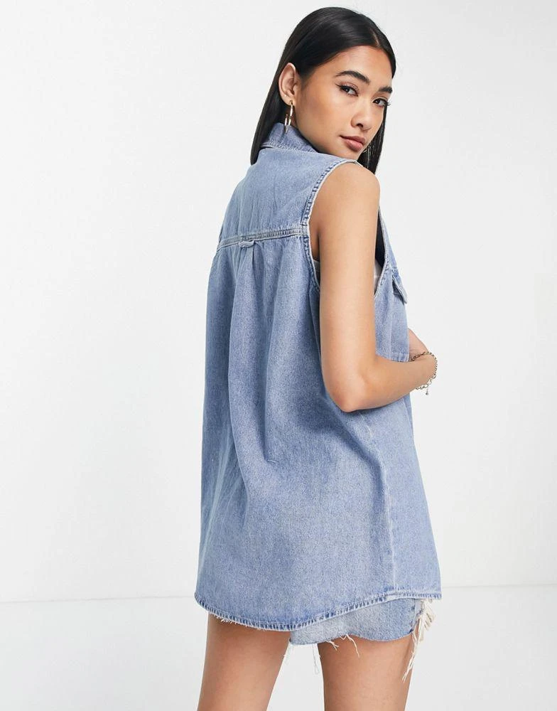 商品Topshop|Topshop sleeveless denim shirt in bleach,价格¥214,第2张图片详细描述