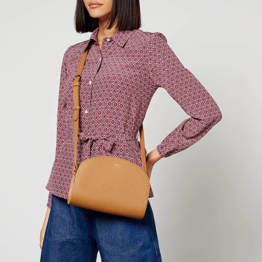 商品A.P.C.|A.P.C. Demi-Lune Leather Shoulder Bag,价格¥2477,第2张图片详细描述