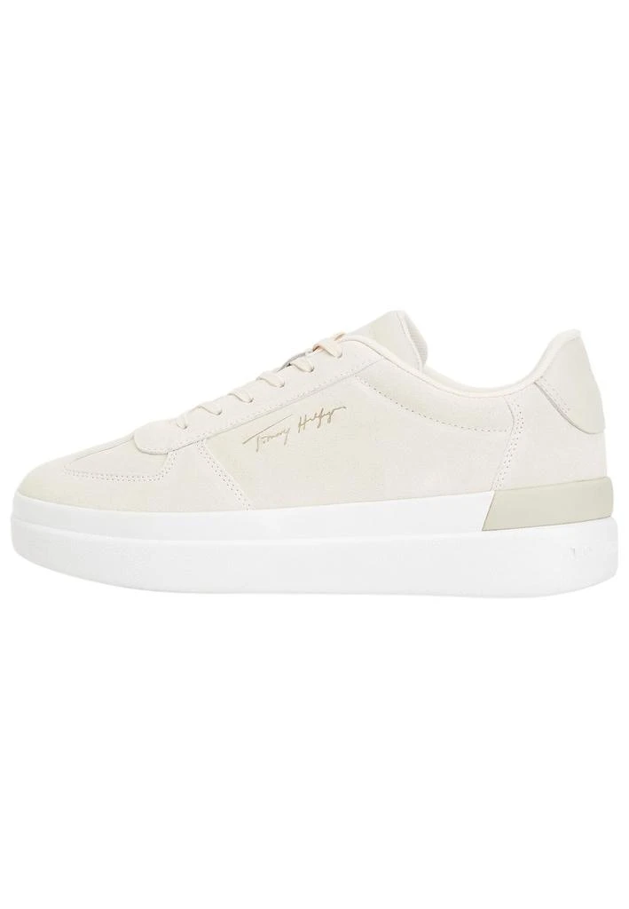 商品Tommy Hilfiger|Tommy Hilfiger Signature Suede Sneakers ecru FW0FW06518AF4,价格¥862,第1张图片