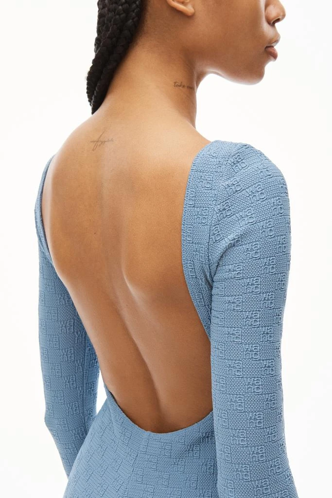 DRESS IN TEXTURED LOGO JERSEY 商品