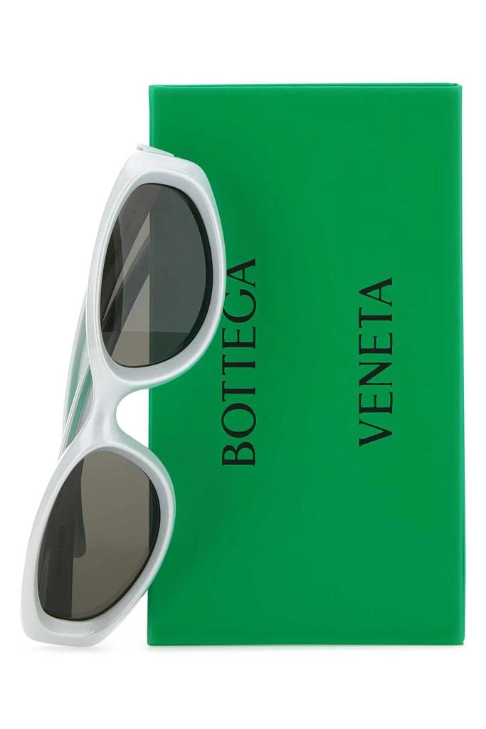 商品Bottega Veneta|Bottega Veneta Eyewear Oval Frame Sunglasses,价格¥3165,第3张图片详细描述