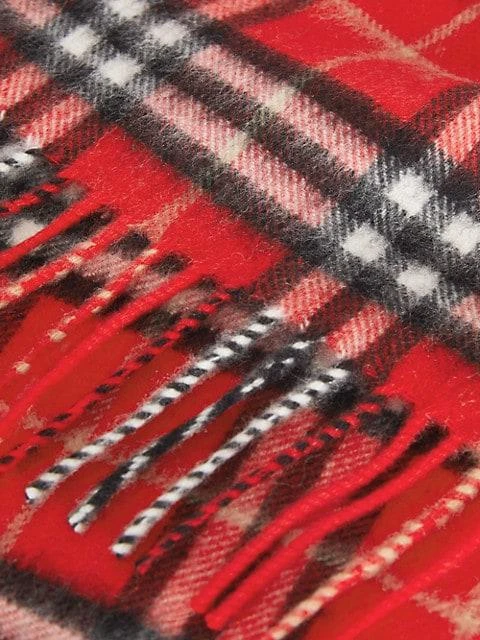 商品Burberry|Mini Classic Vintage Check Cashmere Scarf,价格¥2084,第3张图片详细描述