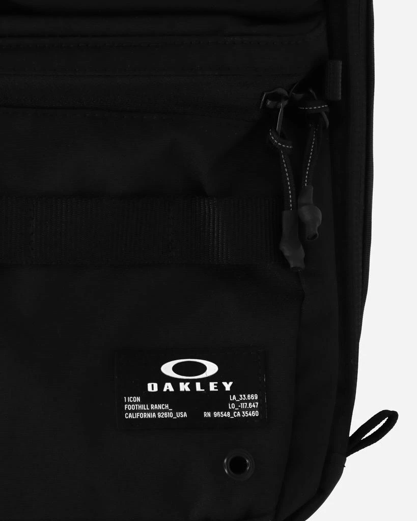 商品Oakley|F.G.L. Essential Backpack M 8.0 Blackout,价格¥509,第4张图片详细描述