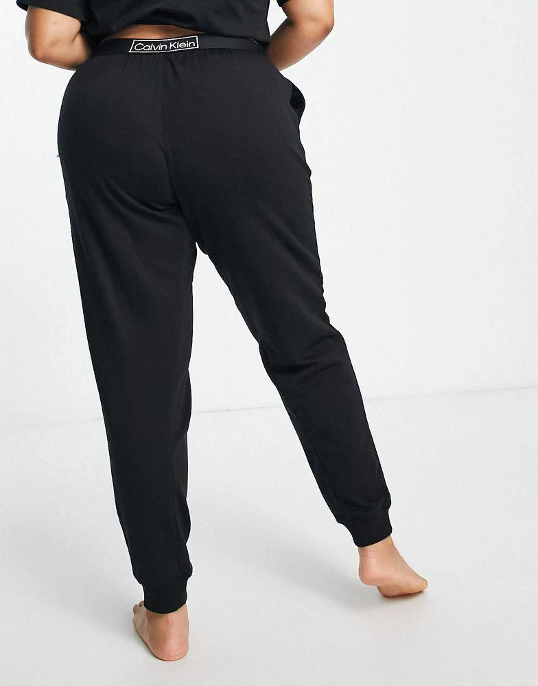 商品Calvin Klein|Calvin Klein Plus Size Reimagined Heritage jogger in black,价格¥354,第2张图片详细描述