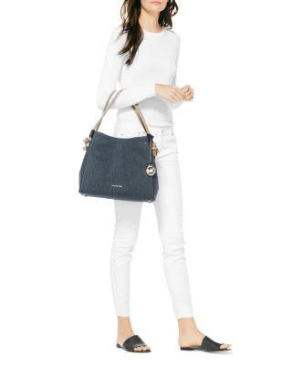 商品Michael Kors|Isla Canvas Bucket Bag,价格¥711,第4张图片详细描述