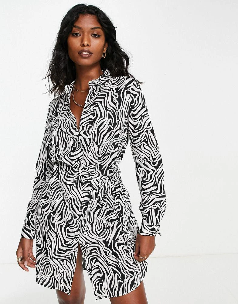 商品VERO MODA|Vero Moda mini shirt dress in monochrome print,价格¥197,第1张图片