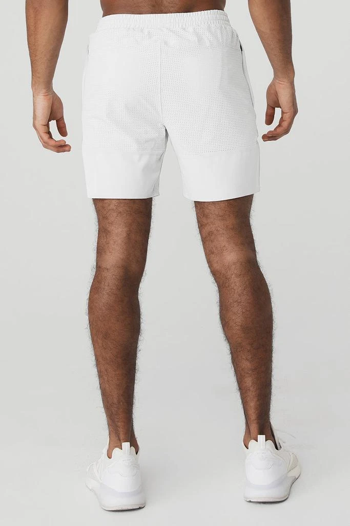 商品Alo|7" Traction Short - White,价格¥435,第3张图片详细描述