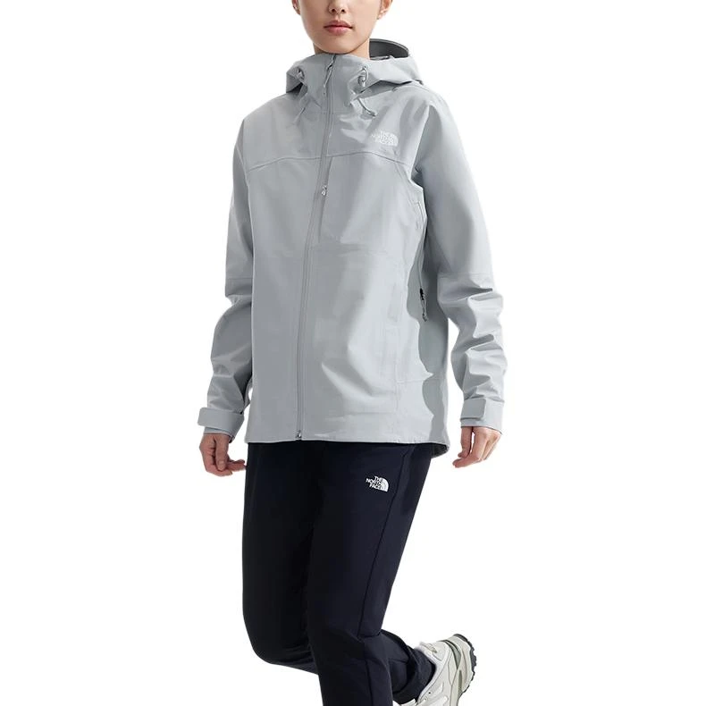 商品[国内直发] The North Face|北面  Stormpeak FL 简约品牌logo字母连帽舒适休闲风壳  防水透气防风冲锋衣 女款 星辰灰,价格¥2372,第5张图片详细描述