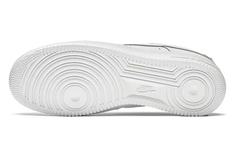 商品[国内直发] NIKE|【定制球鞋】  Air Force 1 07 空军一号 人造革 圣诞夜 麋鹿 雪花 防滑耐磨轻便 低帮 板鞋 女款 灰绿,价格¥775,第6张图片详细描述