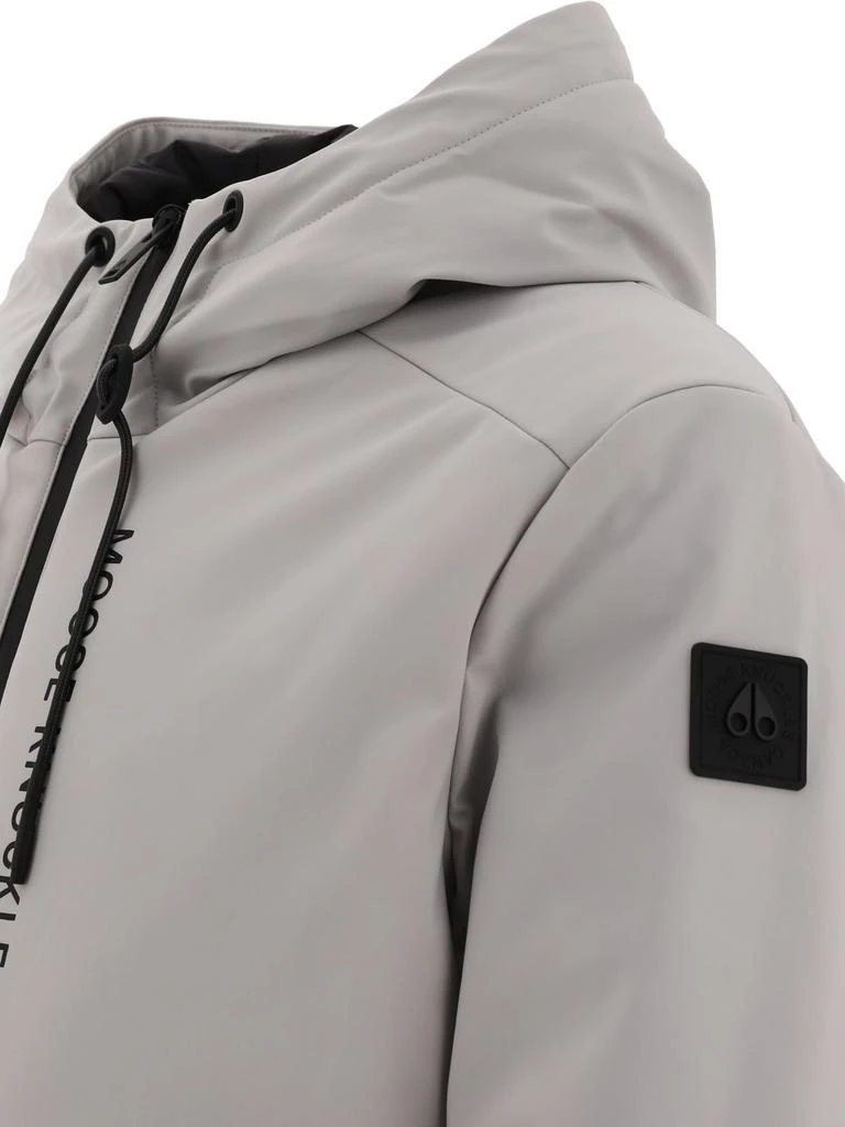 商品Moose Knuckles|Moose Knuckles Logo Printed Drawstring Windbreaker,价格¥1802,第4张图片详细描述