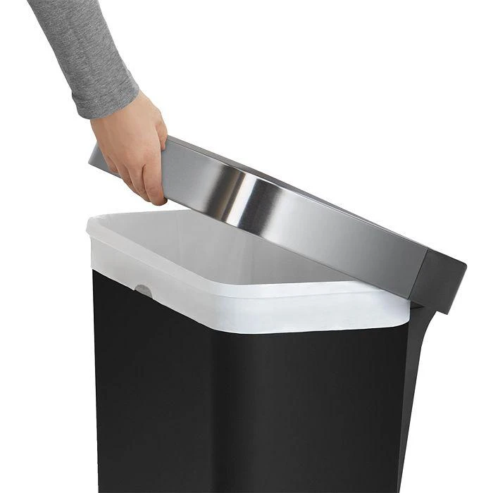 商品simplehuman|45 Liter Rectangular Liner Rim Kitchen Trash Can with Liner Pocket,价格¥748,第4张图片详细描述