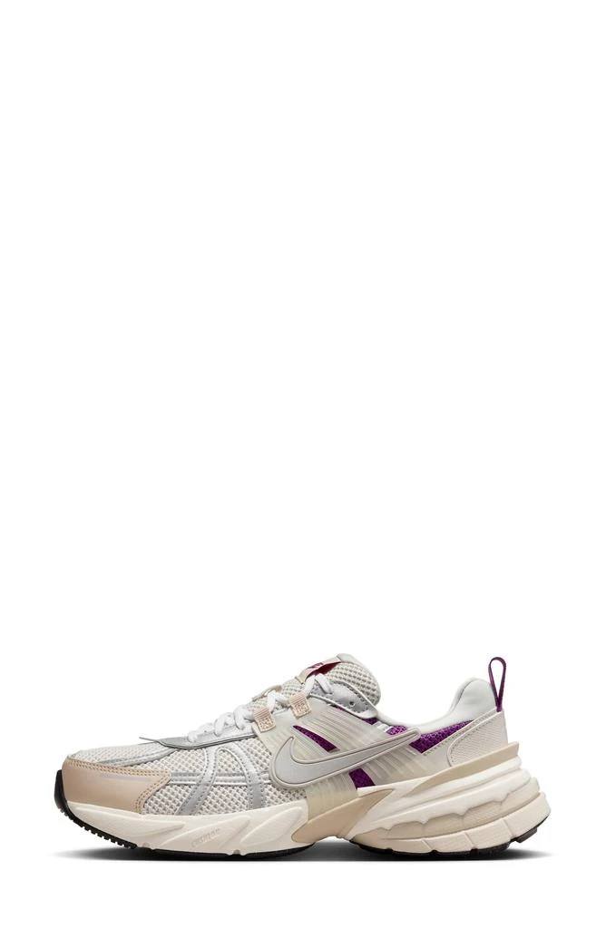 商品NIKE|V2K Run Sneaker,价格¥533,第3张图片详细描述