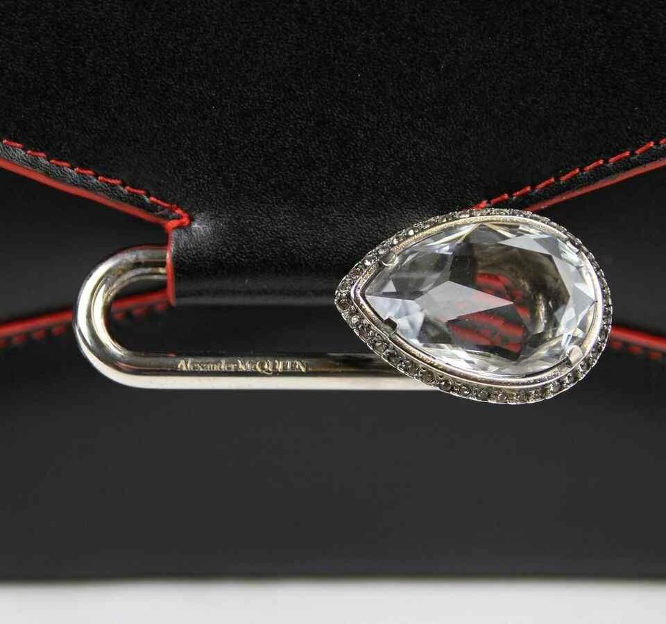 商品Alexander McQueen|Alexander McQueen Women's  Leather  Trim Chain Bag w/Gem Pin,价格¥5092,第5张图片详细描述