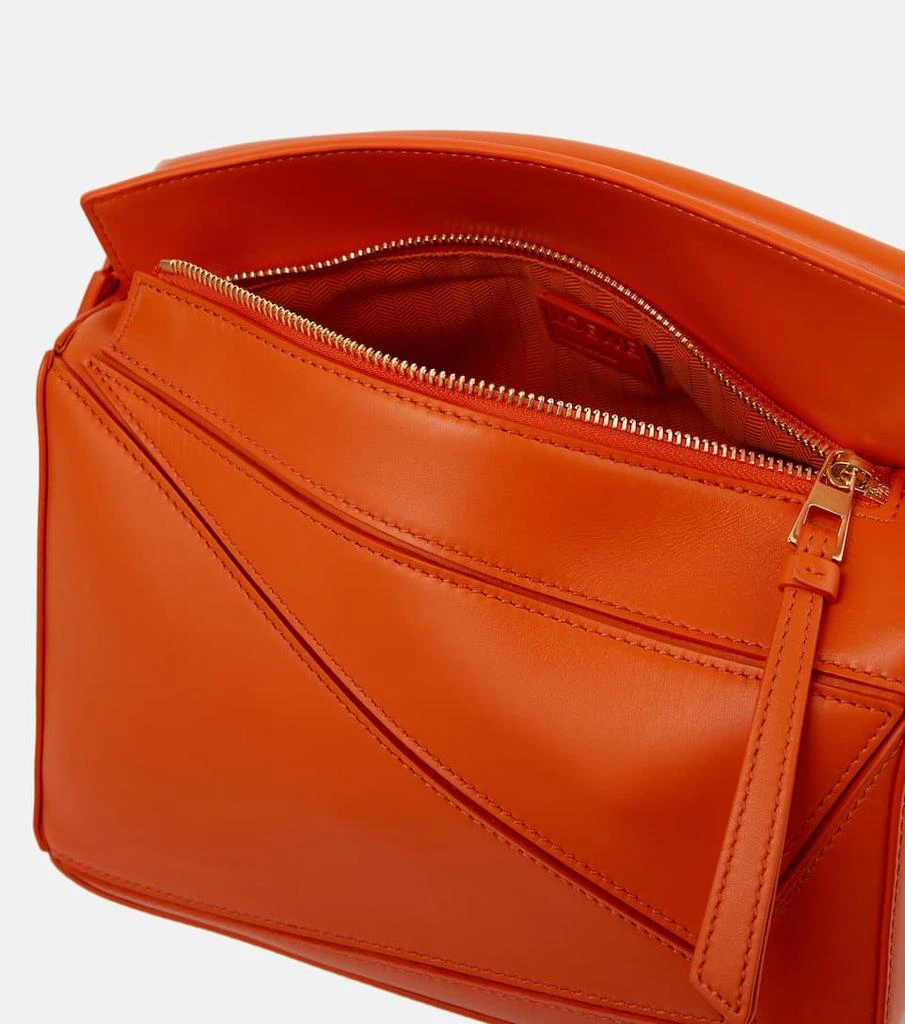 商品Loewe|Puzzle Small leather shoulder bag,价格¥24210,第3张图片详细描述