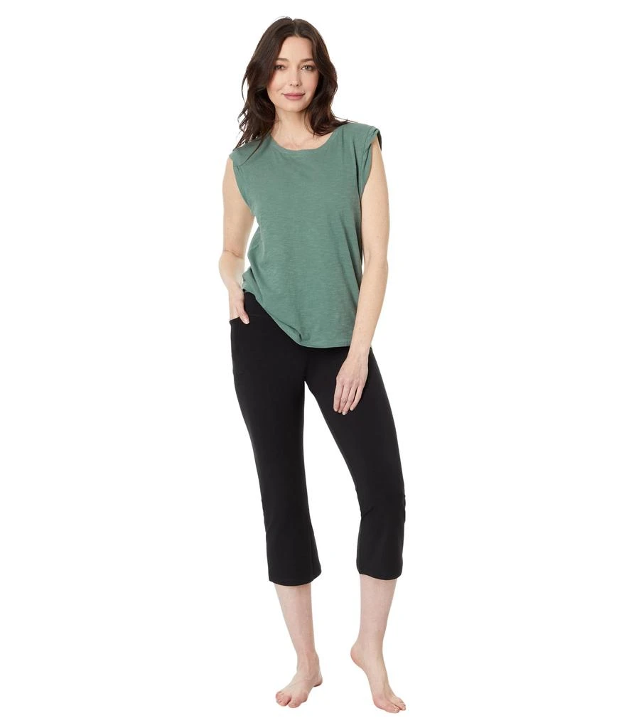 商品Tasc Performance|ALLways Crop Yoga Pants,价格¥586,第4张图片详细描述