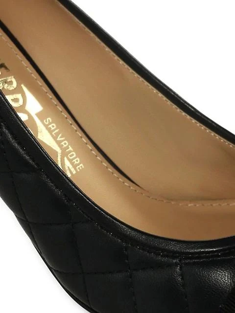 Carla Quilted Leather Pumps 商品