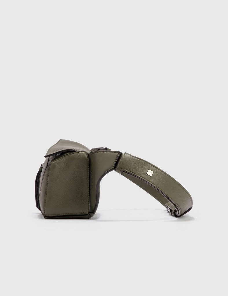 商品Loewe|Mini Puzzle Bumbag,价格¥12254,第2张图片详细描述