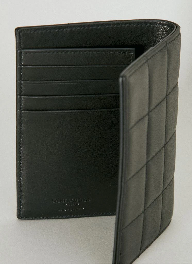 商品Yves Saint Laurent|Matelassé Carré Passport Case,价格¥2376,第4张图片详细描述