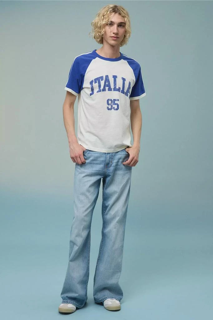 商品BDG|BDG Slacker Relaxed Flare Jean,价格¥582,第1张图片