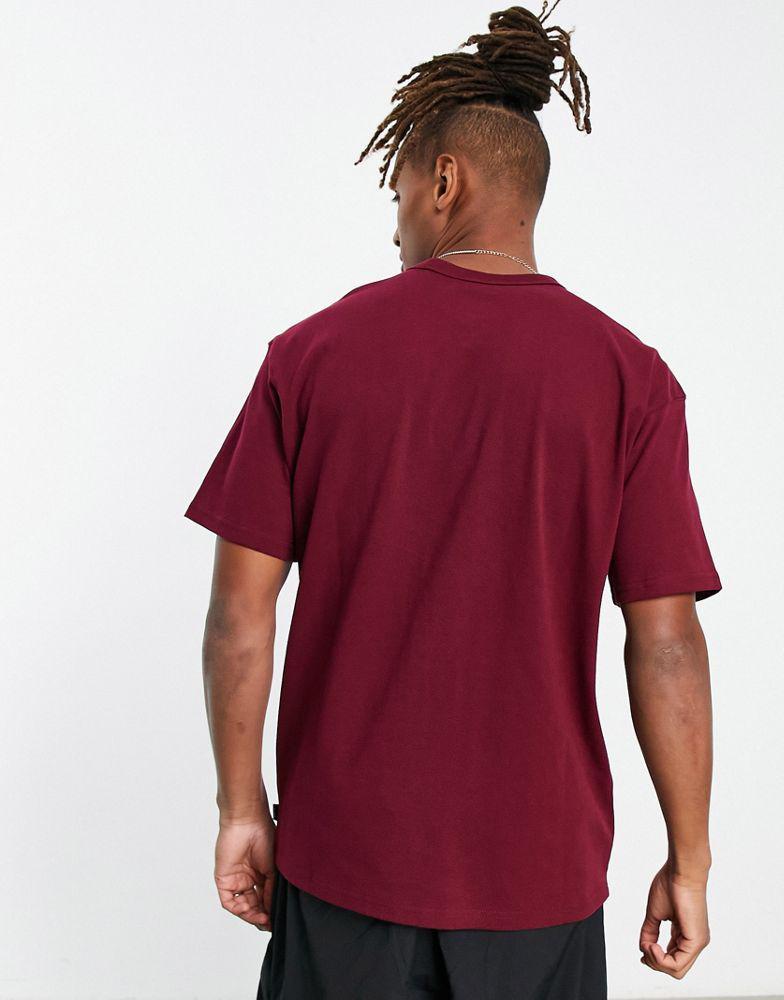 商品NIKE|Nike Premium Essentials heavyweight t-shirt in dark  beetroot,价格¥284,第4张图片详细描述