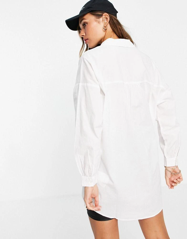 商品VERO MODA|Vero Moda cotton longline oversized shirt in white - WHITE,价格¥234,第2张图片详细描述