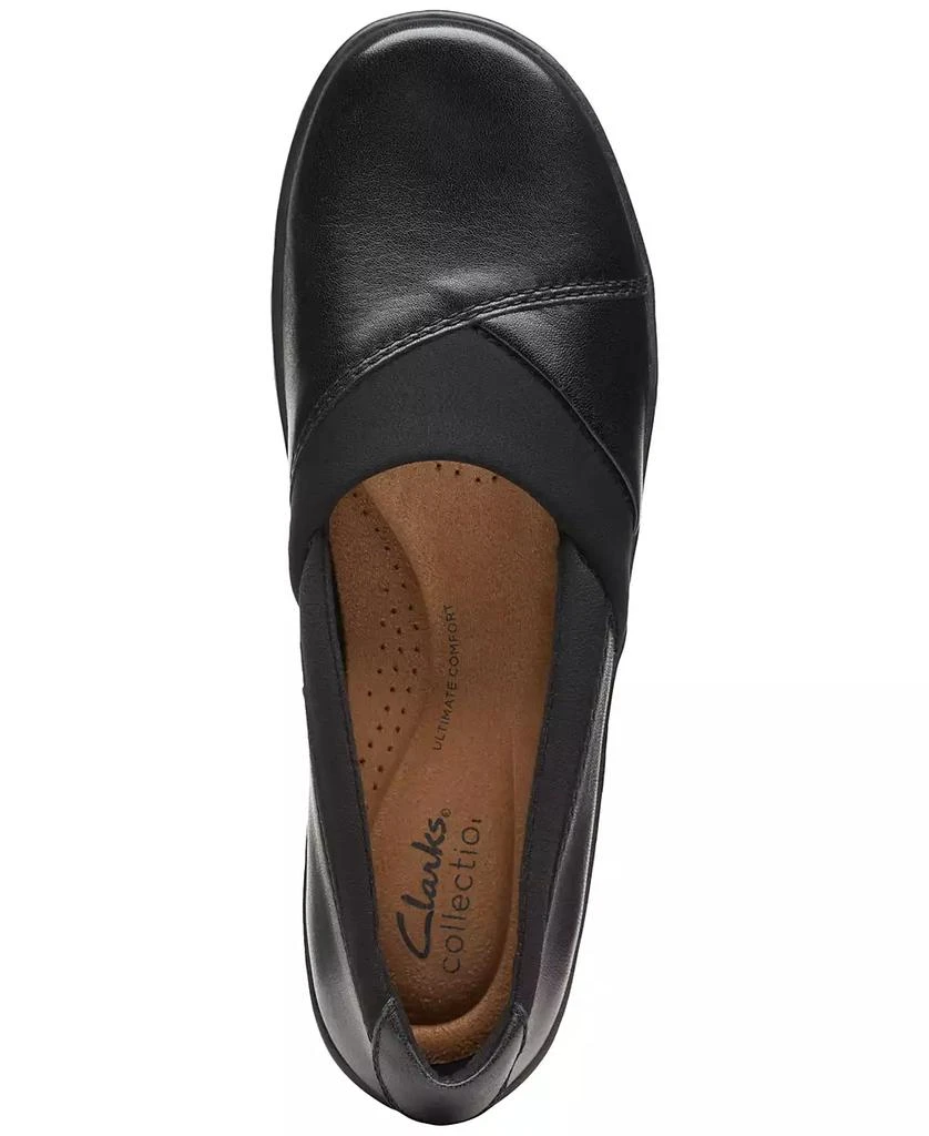 商品Clarks|Women's Cora Charm Slip-On Flats,价格¥404,第5张图片详细描述