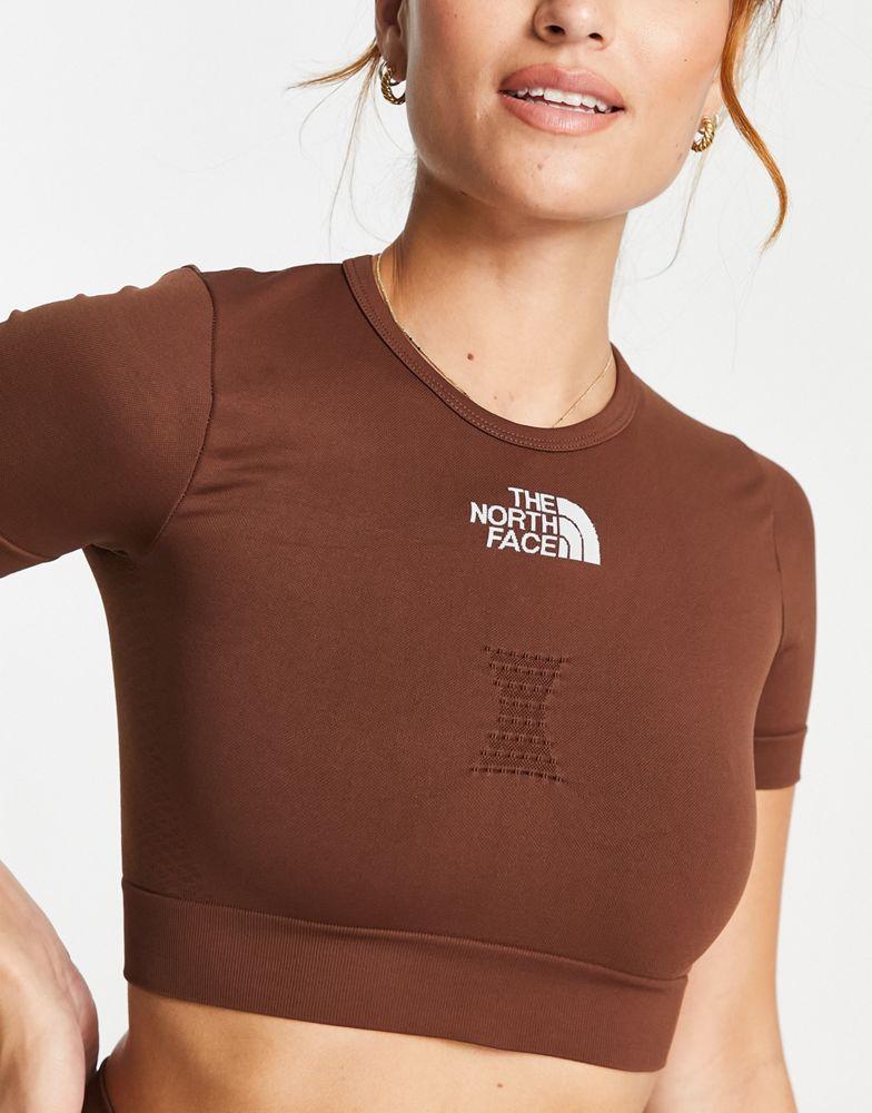 The North Face Training seamless performance cropped t-shirt in brown Exclusive at ASOS商品第1张图片规格展示