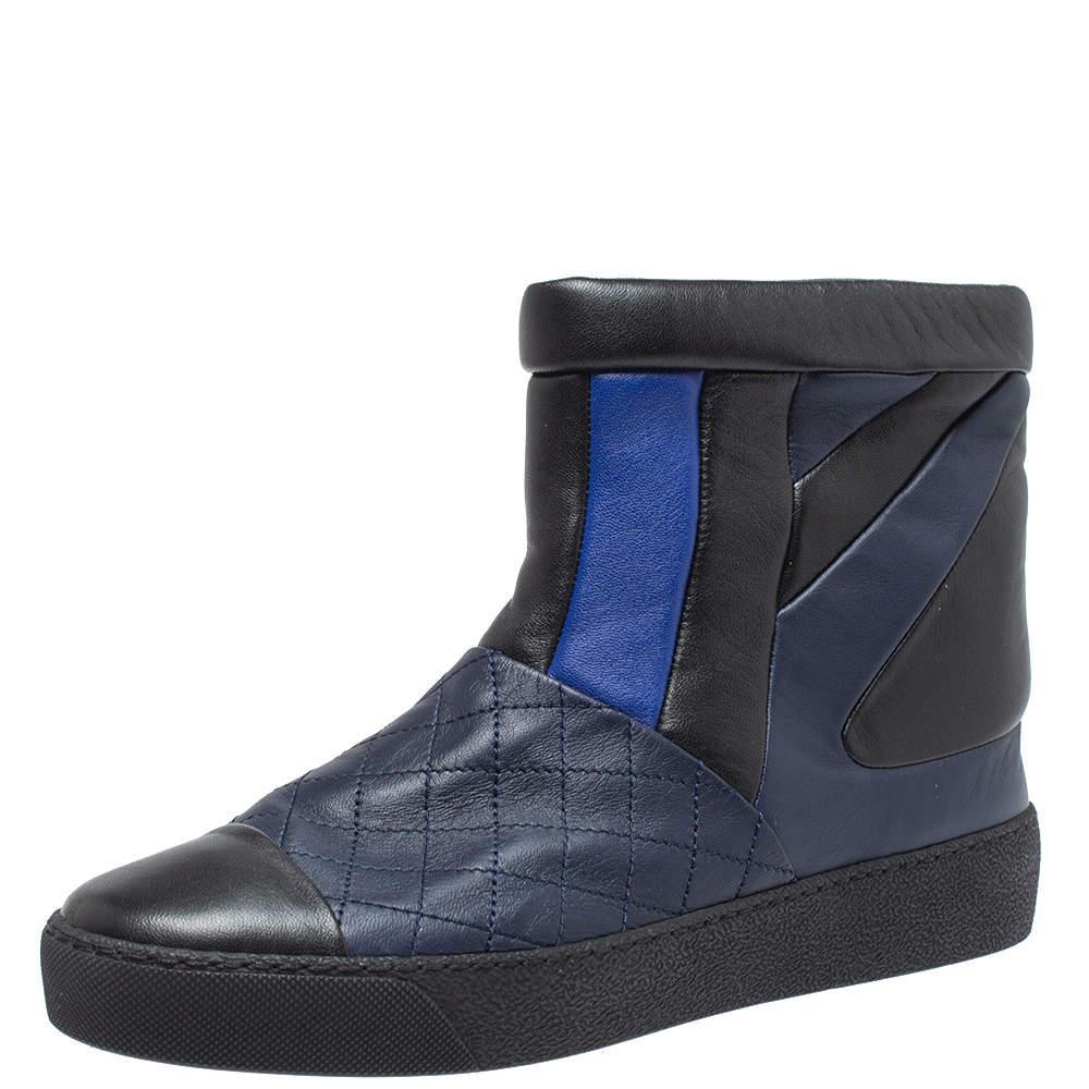 商品[二手商品] Chanel|Chanel Black/Blue Leather Snow Ankle Boots Size 40,价格¥3919,第1张图片