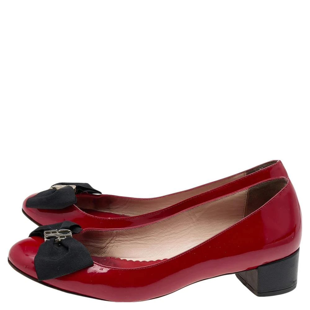 商品[二手商品] Carolina Herrera|CH Carolina Herrera Red Patent Leather Bow Block Heel Pumps Size 38,价格¥814,第4张图片详细描述