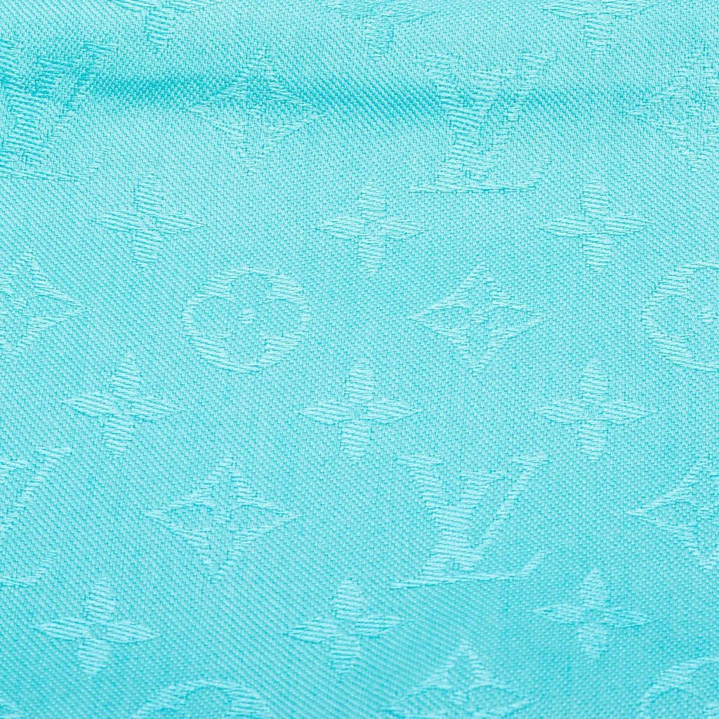 商品[二手商品] Louis Vuitton|Louis Vuitton Sky Blue Silk Classic Monogram Shawl,价格¥2014,第3张图片详细描述