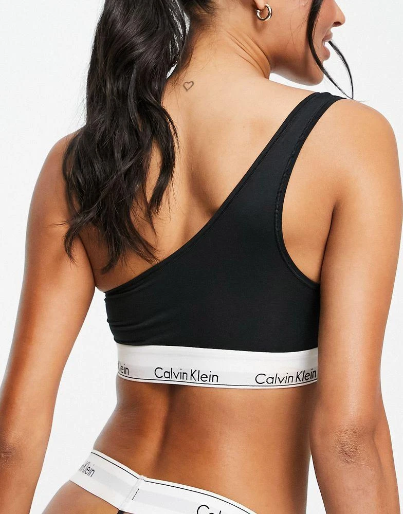 商品Calvin Klein|Calvin Klein Modern Cotton one shoulder unlined bralette in black,价格¥324,第2张图片详细描述