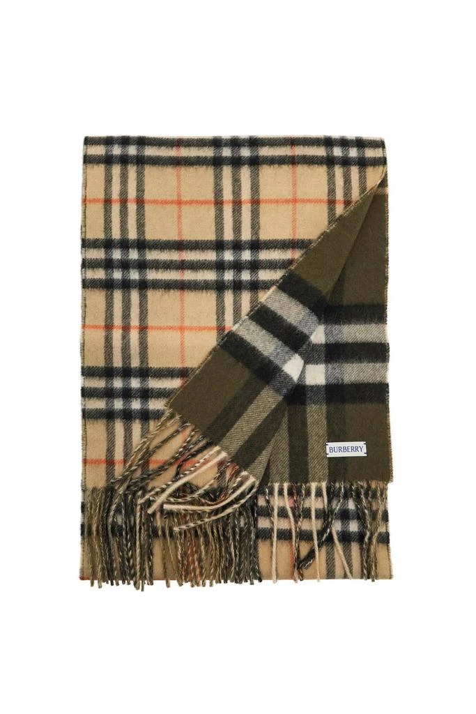 商品Burberry|reversible check cashmere scarf,价格¥2545,第2张图片详细描述