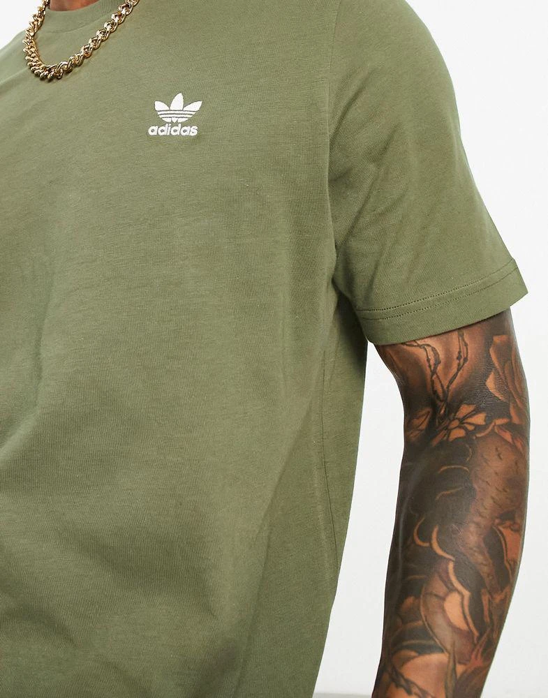 商品Adidas|adidas Originals Trefoil Essentials logo t-shirt in olive,价格¥218,第4张图片详细描述