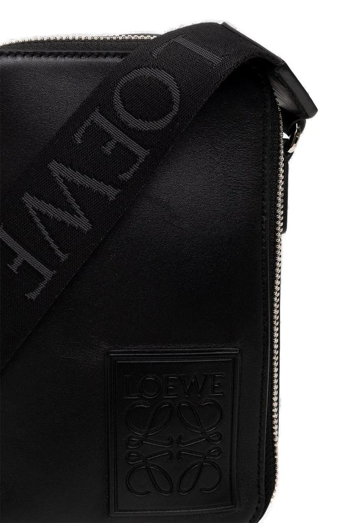 商品Loewe|Loewe Logo Embossed Zipped Crossbody Bag,价格¥6776,第4张图片详细描述