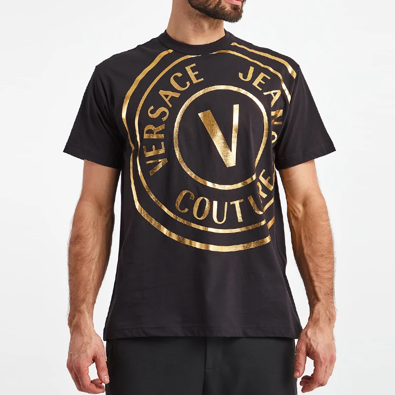 商品[国内直发] Versace|VERSACE JEANS COUTURE 男士黑色棉质金色V字徽章印花圆领短袖T恤 72GAHT16-CJ00O-G89,价格¥612,第1张图片