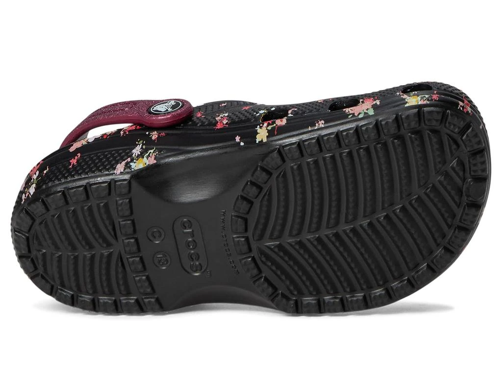 商品Crocs|Classic Clogs with Patterns and Graphics (Little Kid/Big Kid),价格¥232,第3张图片详细描述