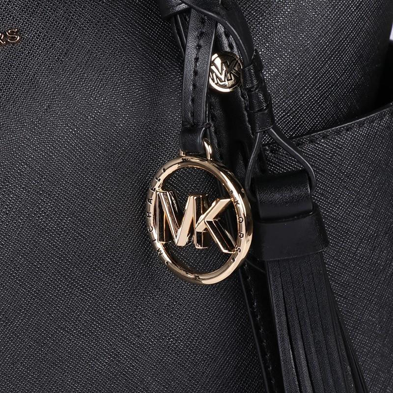 商品[国内直发] Michael Kors|MK 女包 迈克·科尔斯 MICHAEL KORS Jet Set Travel系列香草色中号徽标斜挎包 35T1GTVC2B VANILLA,价格¥1002,第5张图片详细描述