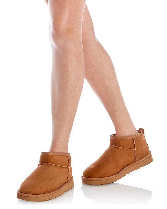 商品UGG|Women's Classic Ultra Mini Shearling Booties,价格¥1118,第2张图片详细描述