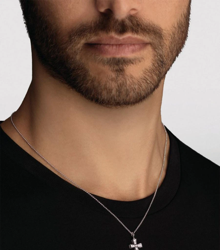 商品BVLGARI|White Gold and Diamond Croce Necklace,价格¥36961,第2张图片详细描述