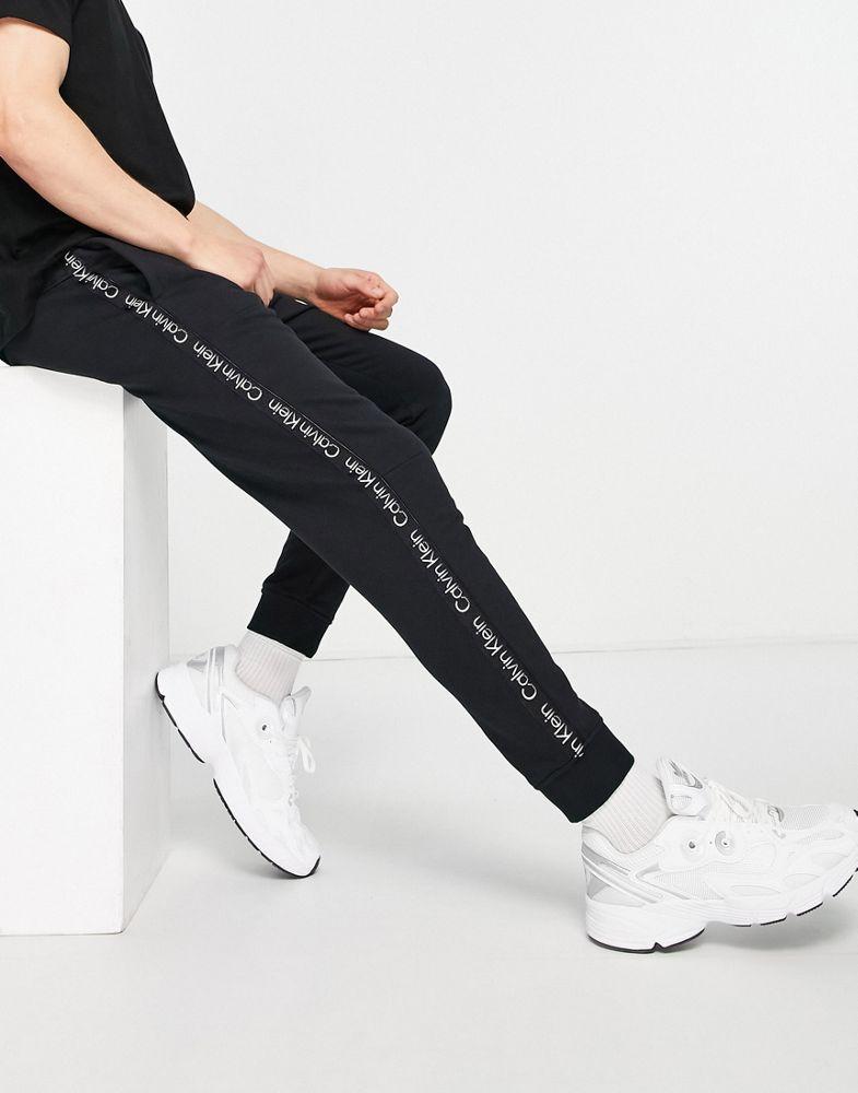 Calvin Klein Performance taping joggers in black商品第1张图片规格展示