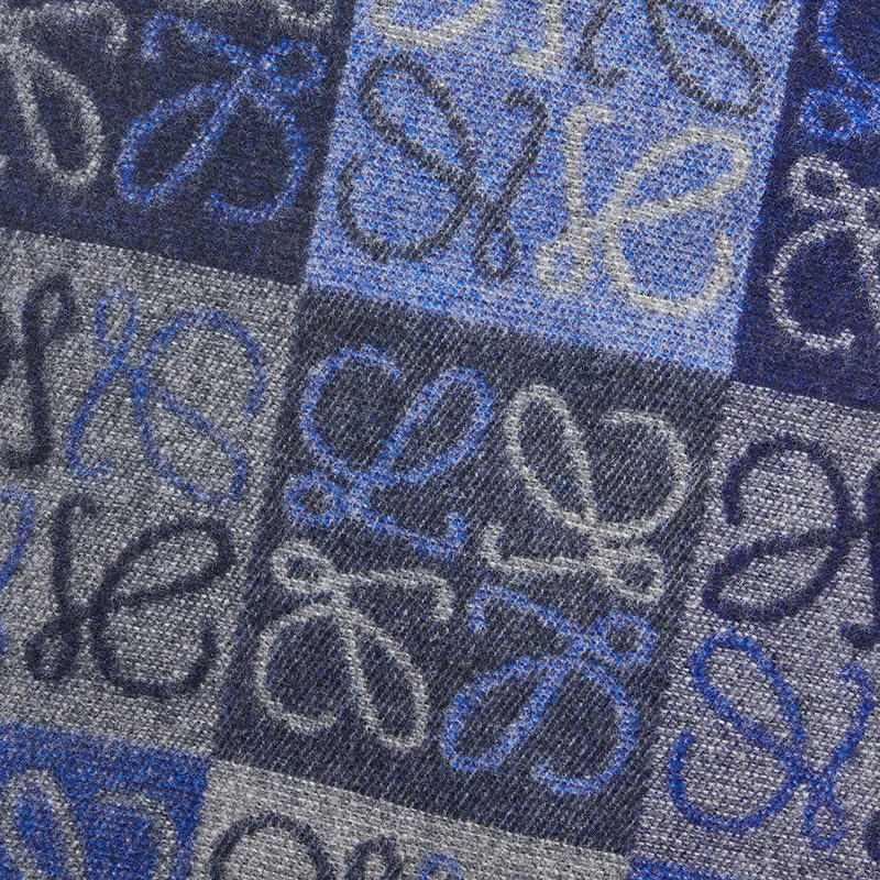 商品Loewe|罗意威 23年早春 女士蓝色羊毛和羊绒混纺老花图案围巾F810487X17-5100,价格¥3071,第5张图片详细描述