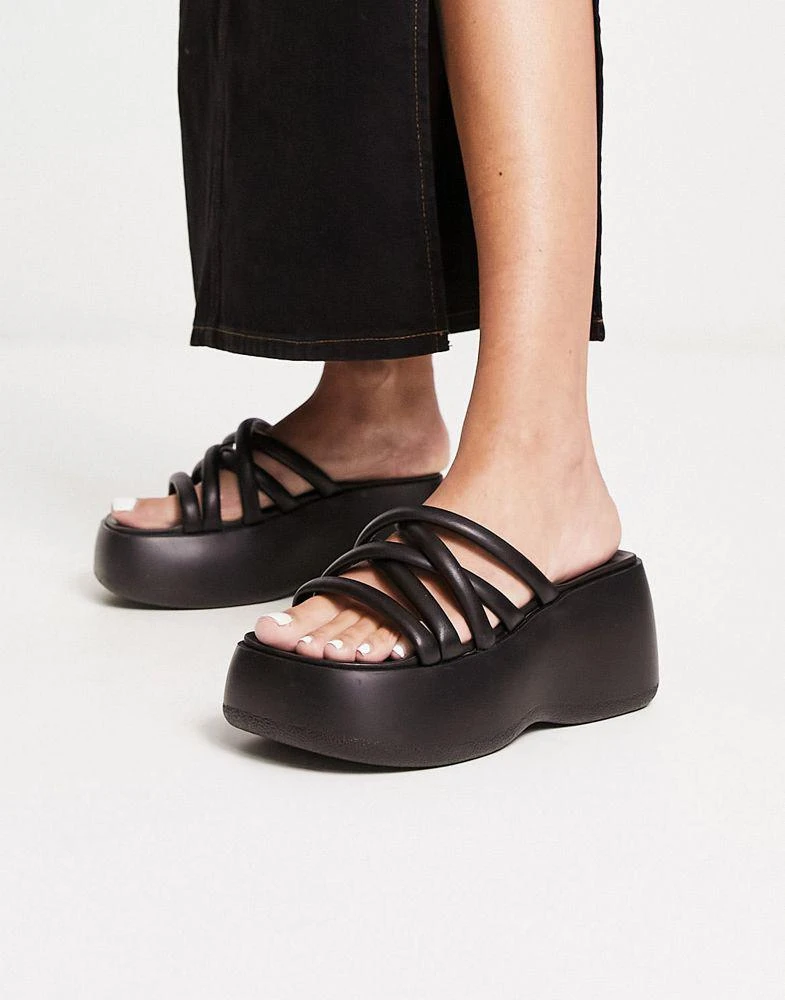 商品Daisy Street|Daisy Street chunky sole strappy sandals in black,价格¥171,第1张图片