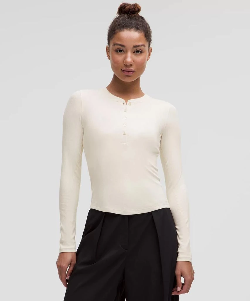 Hold Tight Long-Sleeve Henley 商品